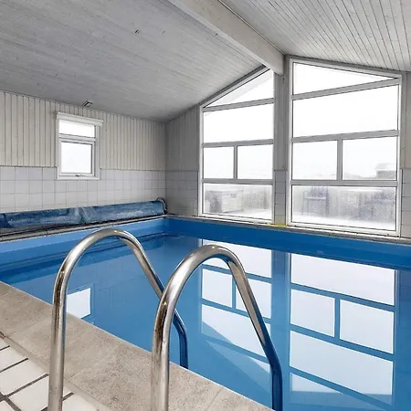 10 person holiday home in L kken
